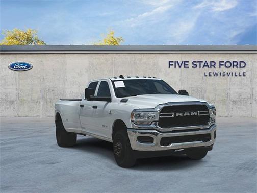 2022 RAM 3500 Tradesman Crew Cab 4x4 8' Box