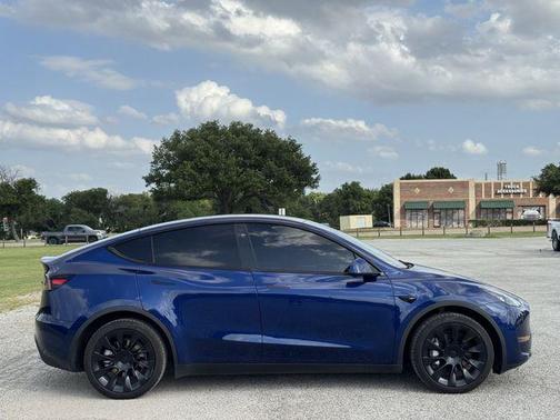 Deep Blue Metallic 2024 Tesla Model Y Long Range Dual Motor All-Wheel Drive