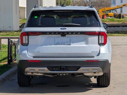 SPACE WHITE METALLIC 2026 Ford Explorer Active w/200A Pkg