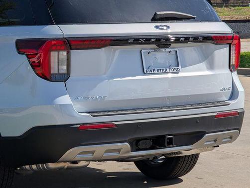 SPACE WHITE METALLIC 2026 Ford Explorer Active w/200A Pkg