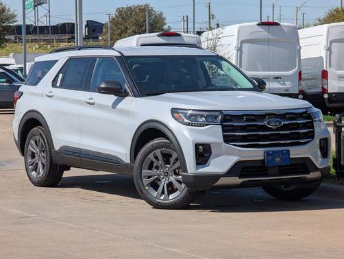 SPACE WHITE METALLIC 2026 Ford Explorer Active w/200A Pkg