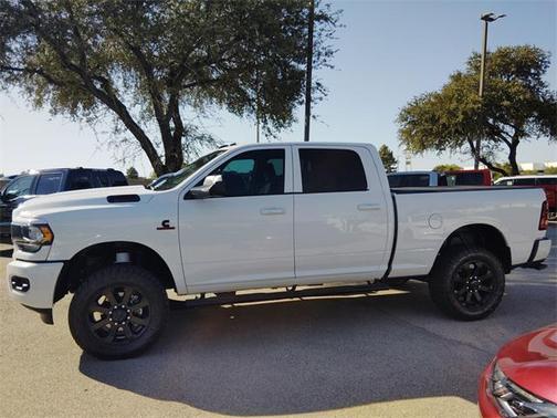 2020 RAM 2500 Lone Star Crew Cab 4X4 6'4' Box