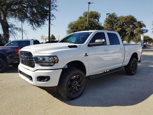 2020 RAM 2500 Lone Star Crew Cab 4X4 6'4' Box