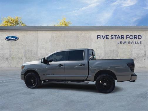 2019 Nissan Titan SV