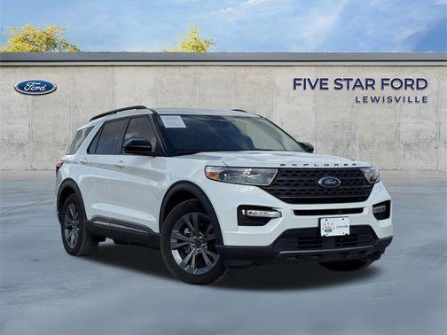 STAR WHITE MET TRI-COAT 2022 Ford Explorer XLT