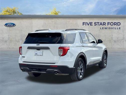 STAR WHITE MET TRI-COAT 2022 Ford Explorer XLT