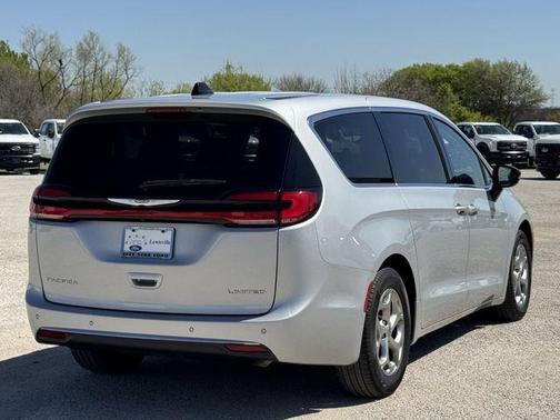 2024 Chrysler Pacifica Limited