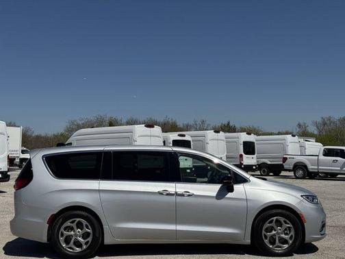 2024 Chrysler Pacifica Limited