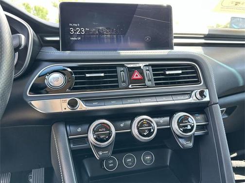 2023 Genesis G70 2.0T AWD