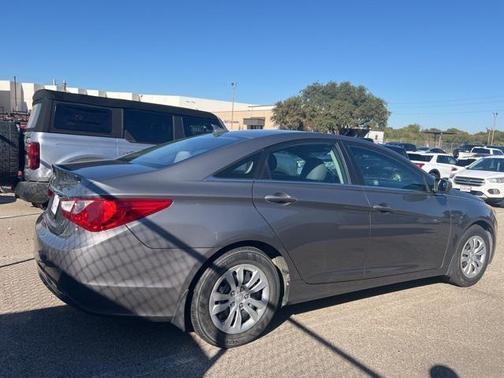 2011 Hyundai SONATA GLS