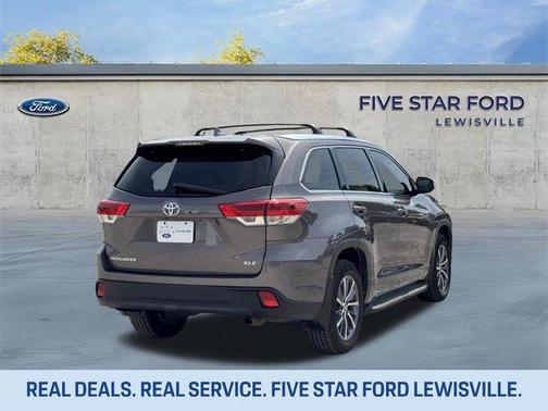 Predawn Gray Mica 2017 Toyota Highlander XLE