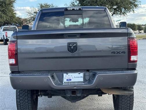 2018 RAM 2500 Laramie Crew Cab 4x4 6'4' Box