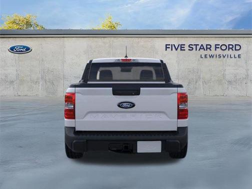 SPACE WHITE METALLIC 2026 Ford Maverick XLT