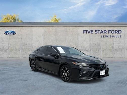 2024 Toyota Camry Hybrid SE