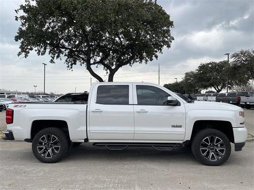 2018 Chevrolet Silverado 1500 2LT