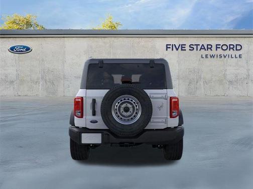 OXFORD WHITE 2025 Ford Bronco Base