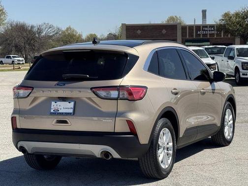 2020 Ford Escape SE