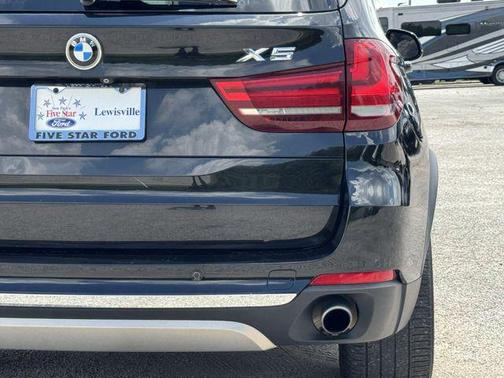 Black Sapphire Metallic 2017 BMW X5 sDrive35i