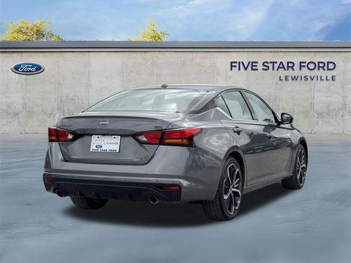 2025 Nissan Altima SR FWD