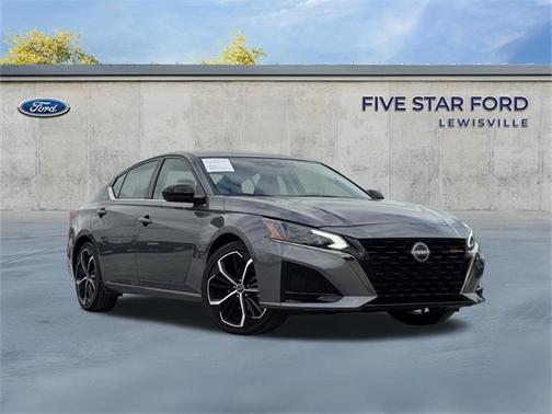 2025 Nissan Altima SR FWD