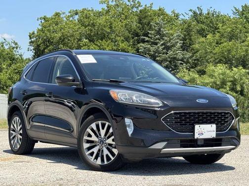 AGATE BLACK METALLIC 2020 Ford Escape Titanium