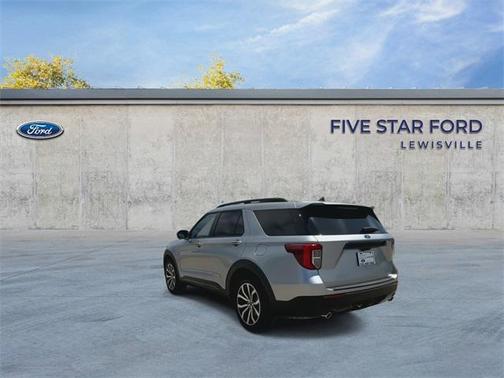 2024 Ford Explorer ST-Line