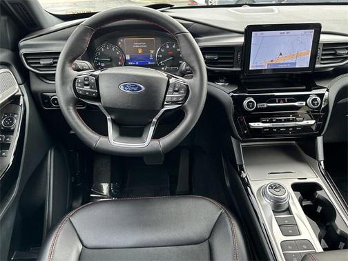 2024 Ford Explorer ST-Line