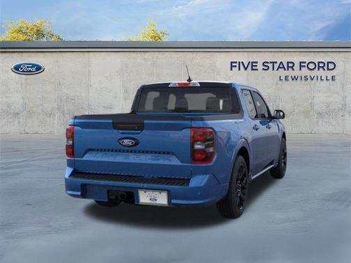 VELOCITY BLUE 2026 Ford Maverick Lobo Standard