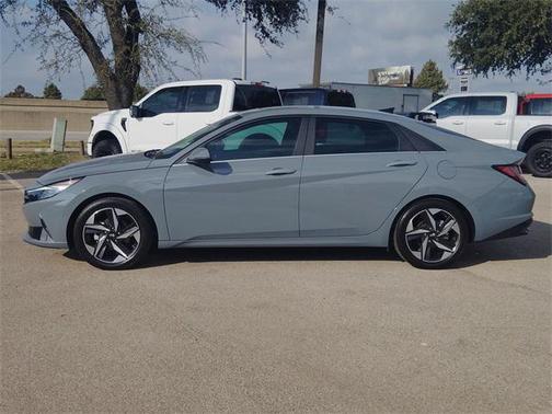 2022 Hyundai ELANTRA HEV Limited