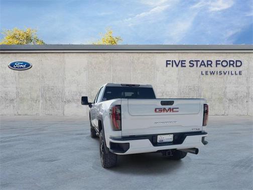 2024 GMC Sierra 2500 AT4