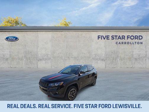 Diamond Black Crystal Pearlcoat 2024 Jeep Compass Trailhawk