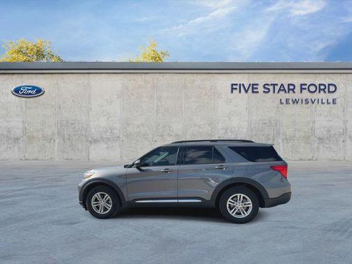 CARBONIZED GRAY METALLIC 2024 Ford Explorer XLT