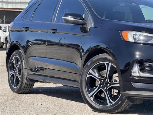 2022 Ford Edge ST