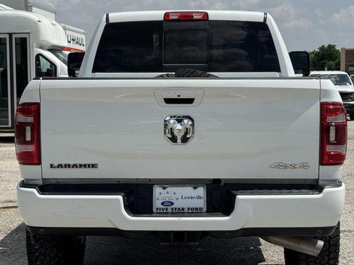 Bright White Clearcoat 2024 RAM 2500 Laramie Crew Cab 4x4 6'4' Box
