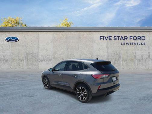 Carbonized Gray Metallic 2021 Ford Escape SE