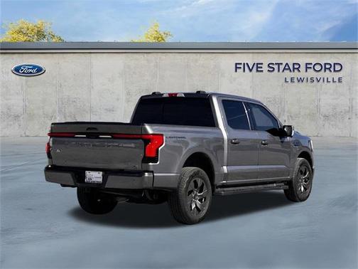 2024 Ford F-150 Lightning LARIAT