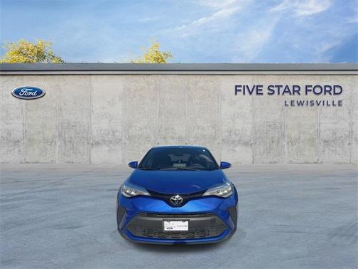 2022 Toyota C-HR XLE