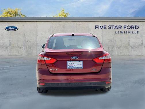 RUBY RED TINTED CLEARCOAT 2014 Ford Focus SE