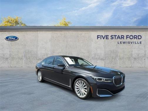 2022 BMW 740 i