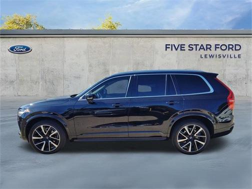 2022 Volvo XC90 T6 Momentum