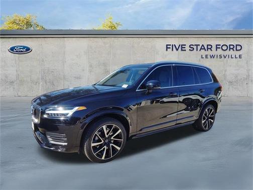 2022 Volvo XC90 T6 Momentum