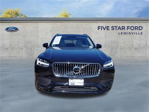 2022 Volvo XC90 T6 Momentum