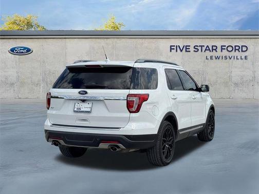 OXFORD WHITE 2018 Ford Explorer XLT