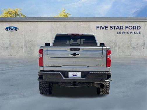 Sterling Gray Metallic 2024 Chevrolet Silverado 2500 4WD Crew Cab Standard Bed ZR2