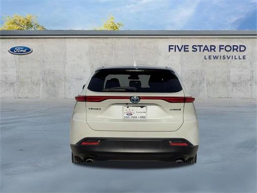 2022 Toyota Venza LE