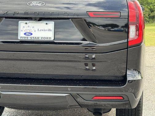 Agate Black Metallic 2026 Ford Expedition Platinum