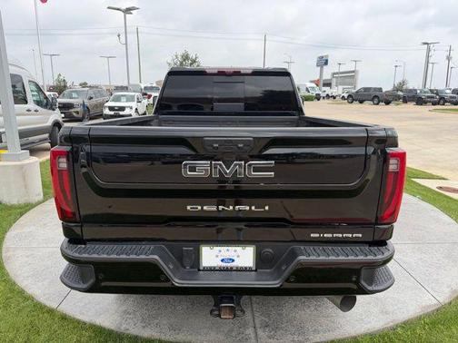 Onyx Black 2025 GMC Sierra 2500 Denali Ultimate