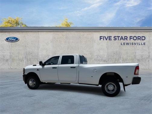 2023 RAM 3500 Tradesman Crew Cab 4x4 8' Box