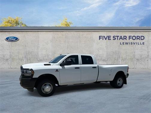 2023 RAM 3500 Tradesman Crew Cab 4x4 8' Box