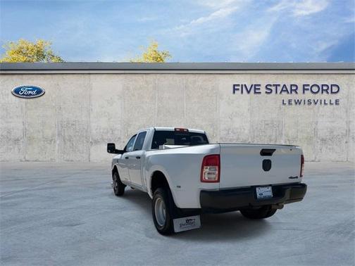 2023 RAM 3500 Tradesman Crew Cab 4x4 8' Box